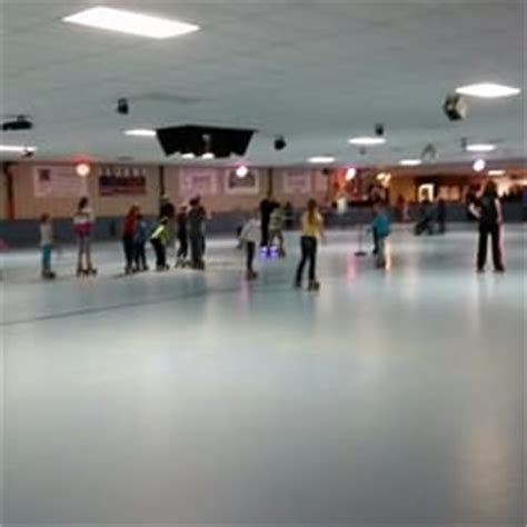 roller skating rink in mason city iowa